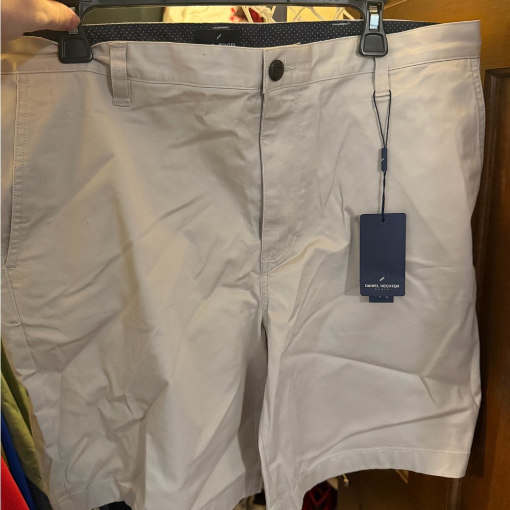 Daniel Hechter Men's Cream Flat Front Shorts